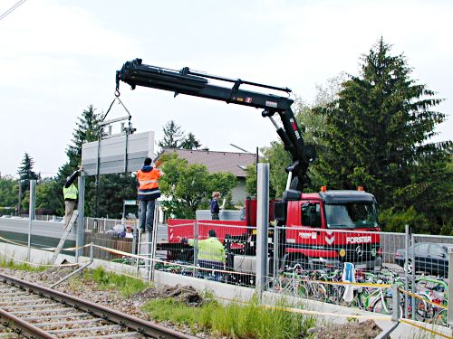 Bau der Lrmschutzwand