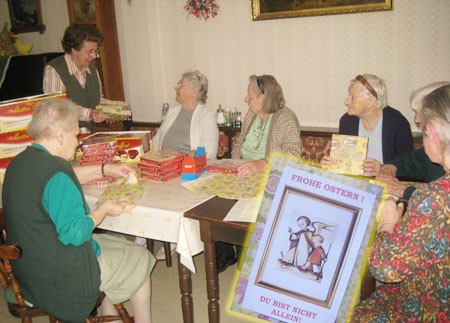 Osterpackerl f&uul;r Obdachlose im Haus zum Frohen Lebensabend, Purkersdorf